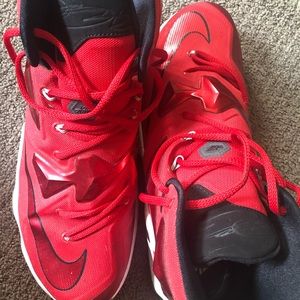 Mens lebron James 13 basketball shoes